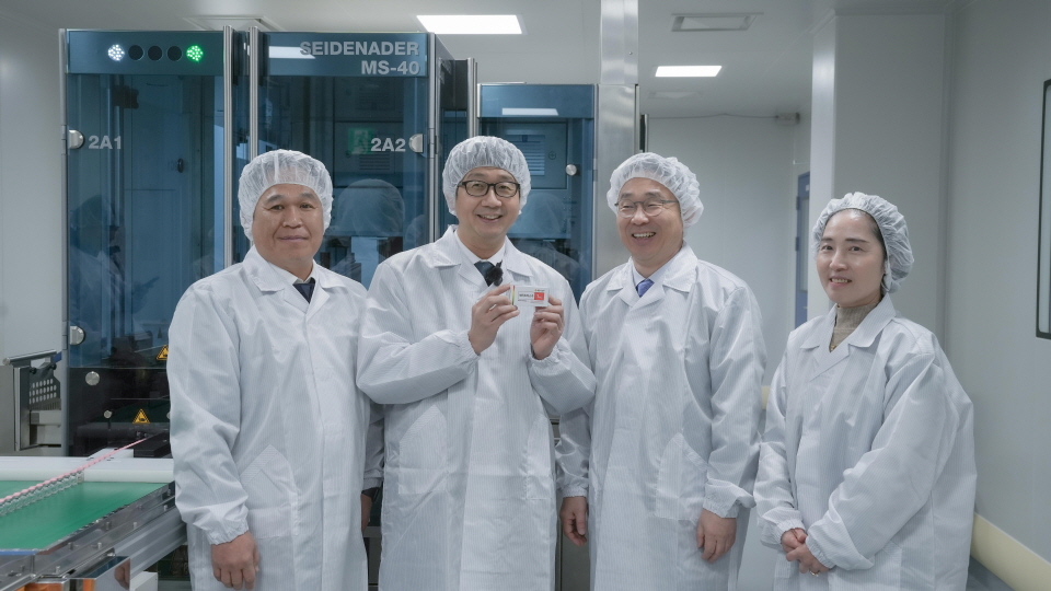 H[질병관리청] (사진) 임승관 청장, 세계최초 유전자 재조합 탄저백신 배리트락스 첫 출하 (12